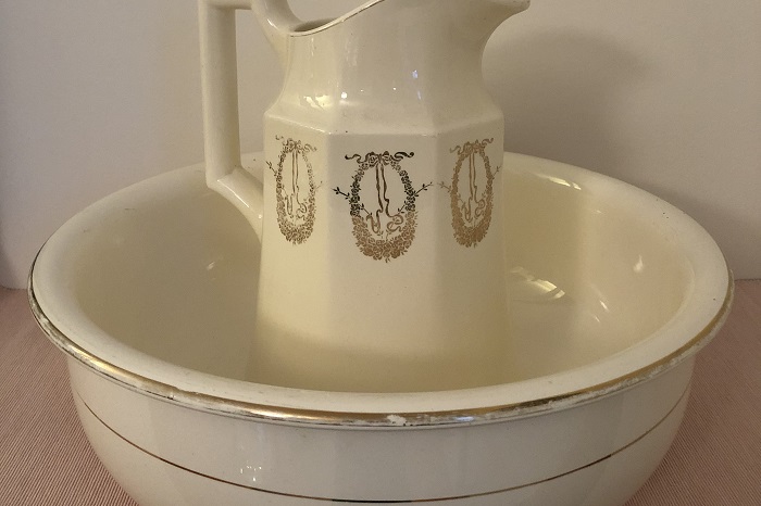 Waechtersbach toilet bowl & water jug